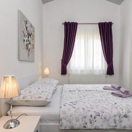 Rooms Anna Τρογκίρ Εξωτερικό φωτογραφία