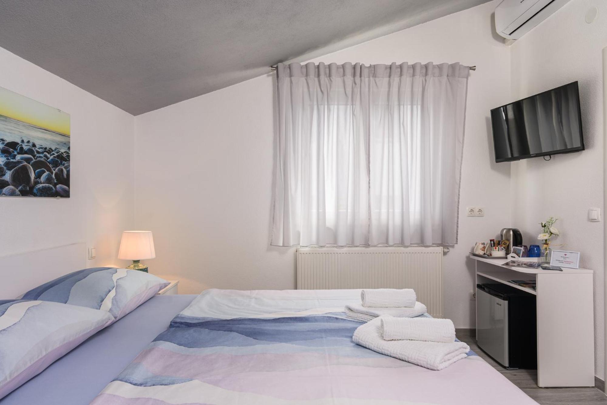 Rooms Anna Τρογκίρ Εξωτερικό φωτογραφία